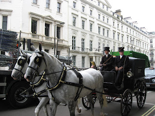 Buggy near Buckingham Palace