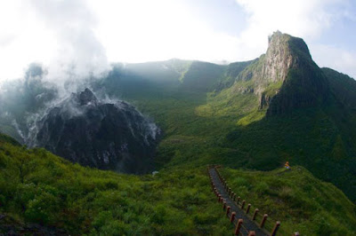 Daftar Tempat Wisata Gunung di Jawa Timur Yang Cocok Untuk Travelling