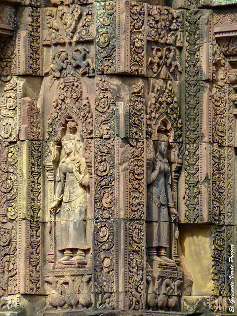 Banteay Srei, devatas del primer recinto - Angkor, Camboya por El Guisante Verde Project