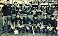 F. C. BARCELONA - Barcelona, España - Temporada 1970-71 - Reina, Rifé, Gallego, Romero, Torres, Zabalza; Rexach, Juan Carlos, Martí Filosía, Marcial y Pujol - SEVILLA C. F. 0 F. C. BARCELONA 1 (Rexach) - 15/11/1970 - Liga de 1ª División, jornada 9 - Sevilla, estadio Ramón Sánchez Pizjuán