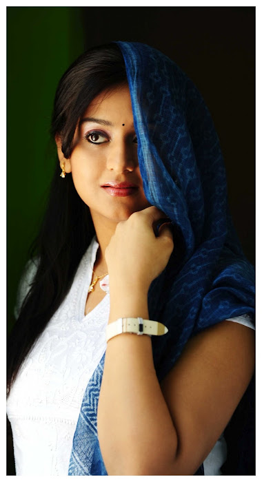 varsha ashwathi actress pics