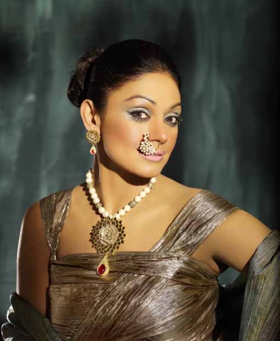 Shobana Unseen Spicy Photo Gallery - a movie book