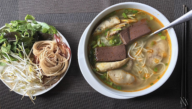 The 5 best food cities in Vietnam 2
