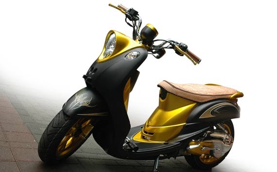 Modifikasi Low Rider Yamaha Mio Fino Untuk Retro Macho 