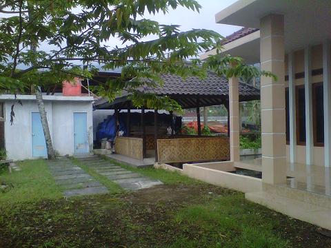 Villa Cimaur 2 Cipanas Kapasitas 3 Kamar