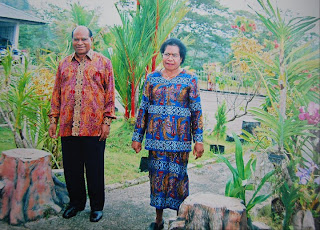 Bapak dan Ibu MR Kambu