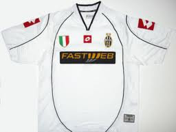 JUVENTUS AWAY 2001-2002