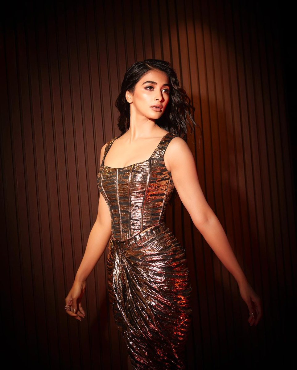 Pooja hegde pic