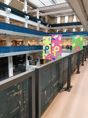 Münchner Stadtbibliothek im HP8の中の風景