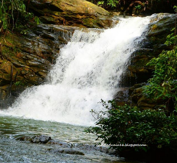 [http://FindWisata.blogspot.com] Berwisata Ke Pemandian Alam Air Terjun Berambai Samarinda 