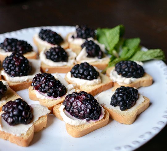 Blackberry Goat Cheese Ball Recipe