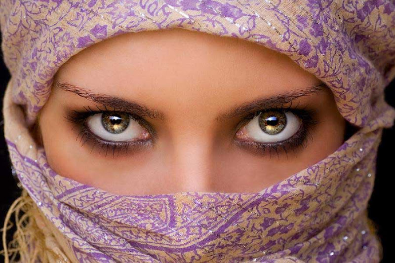 Gorgeous Veiling Eyes Pictures