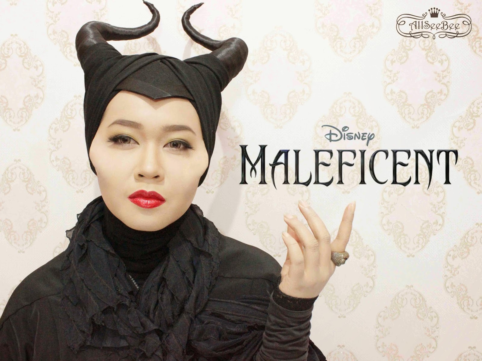 Angelina Jolies Disney Maleficent Makeup Maleficents Horns