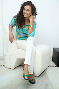 Seerath kapoor dazzling pics-thumbnail-7