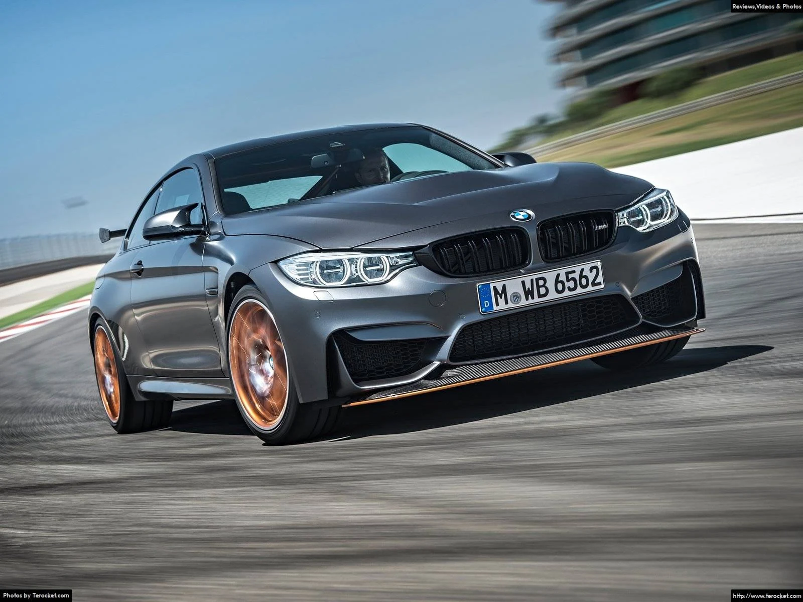 Hình ảnh xe ô tô BMW M4 GTS 2016 & nội ngoại thất