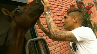 Jugadores de fútbol y sus mascotas