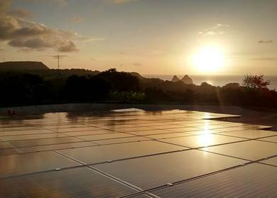 Usina solar flutuante ampliará geração de energia renovável em Fernando de Noronha