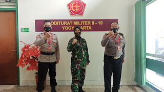 Perkenalkan Diri Sebagai Kapolsek Pakualaman Yang Baru, Kompol Sigit Silaturahmi ke Oditurat Militer II-10 Yogyakarta