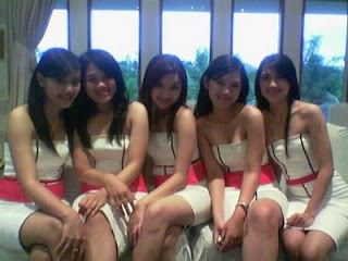 Foto SPG Terbaru 2012 | Kumpulan Gambar Seksi SPG 2012