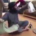 Βίντεο ΣΟΚ! Τζιχαντιστές κάνουν πλάκα ενώ βιάζεται μια γυναίκα (βίντεο)