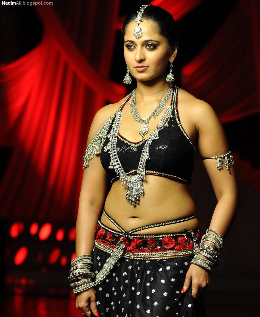 anushka-shetty-hot-2012