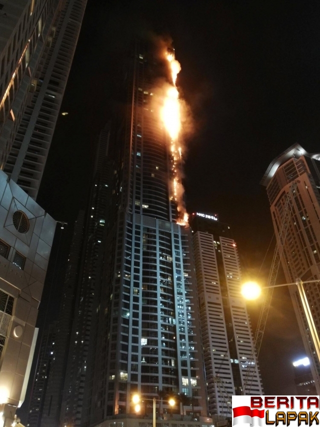 Heboh! Gedung Tertinggi di Dunia di Dubai Terbakar