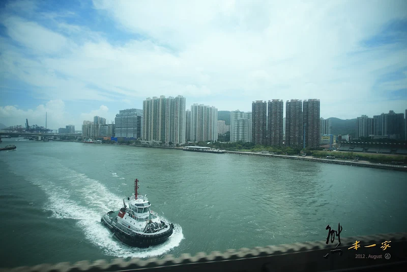 香港自助旅遊｜機場快線｜機場快線穿梭巴士站搭乘