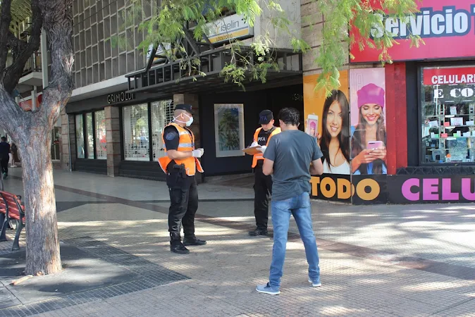 Infectólogos observan como eficaz un posible "toque de queda sanitario"