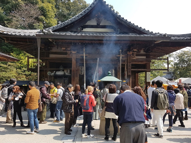 kyoto kinkaku-ji temple golden pavilion fudodo