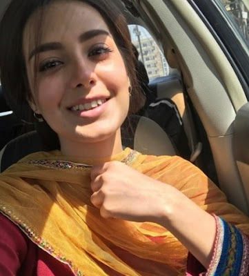 Iqra Aziz – Biography, Age, Dramas, Family, Sisters, Mother