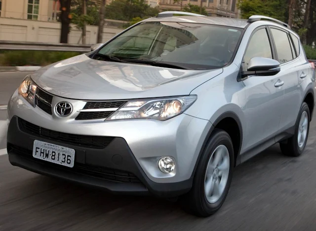 Nova Toyota RAV4 4x2 2014 no Brasil