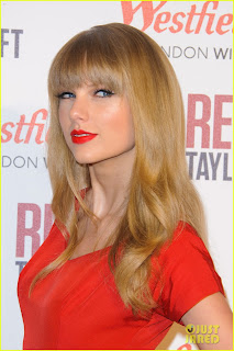 Taylor Swift red dress and lipstick 2013
