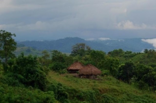 Panorama Desa Lapale di Kabupaten Sumba Barat, Provinsi Nusa Tenggara Timur