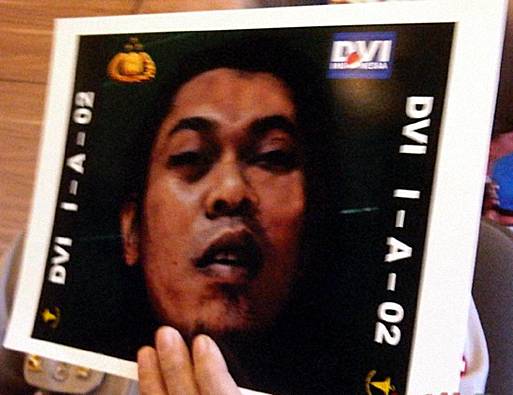 Two Suspected Terrorists Sigit Qurdowi and Hendro Yunianto Is Dead - the facemash post