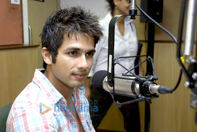 Shahid Kapoor promotes film Paathshaala at Radio City 91.1 FM image