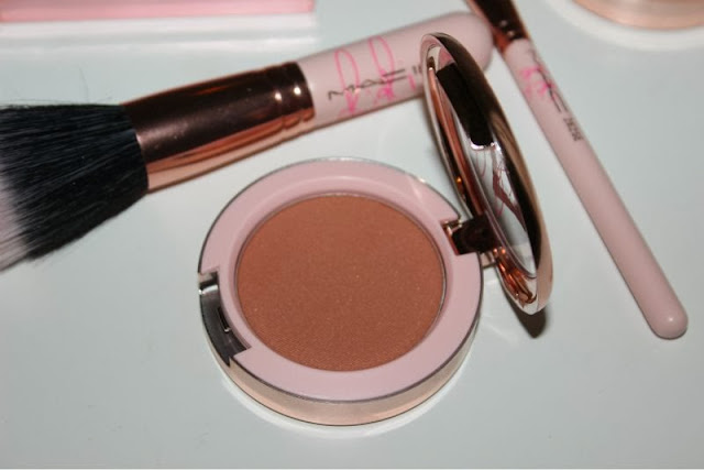 MAC RIRI ♥ Bad Girl Gone Good Blush