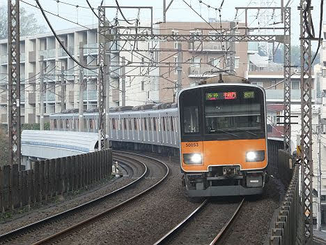 【ダイヤ改正で東武運用へ】東武50050系 各停　半蔵門行き