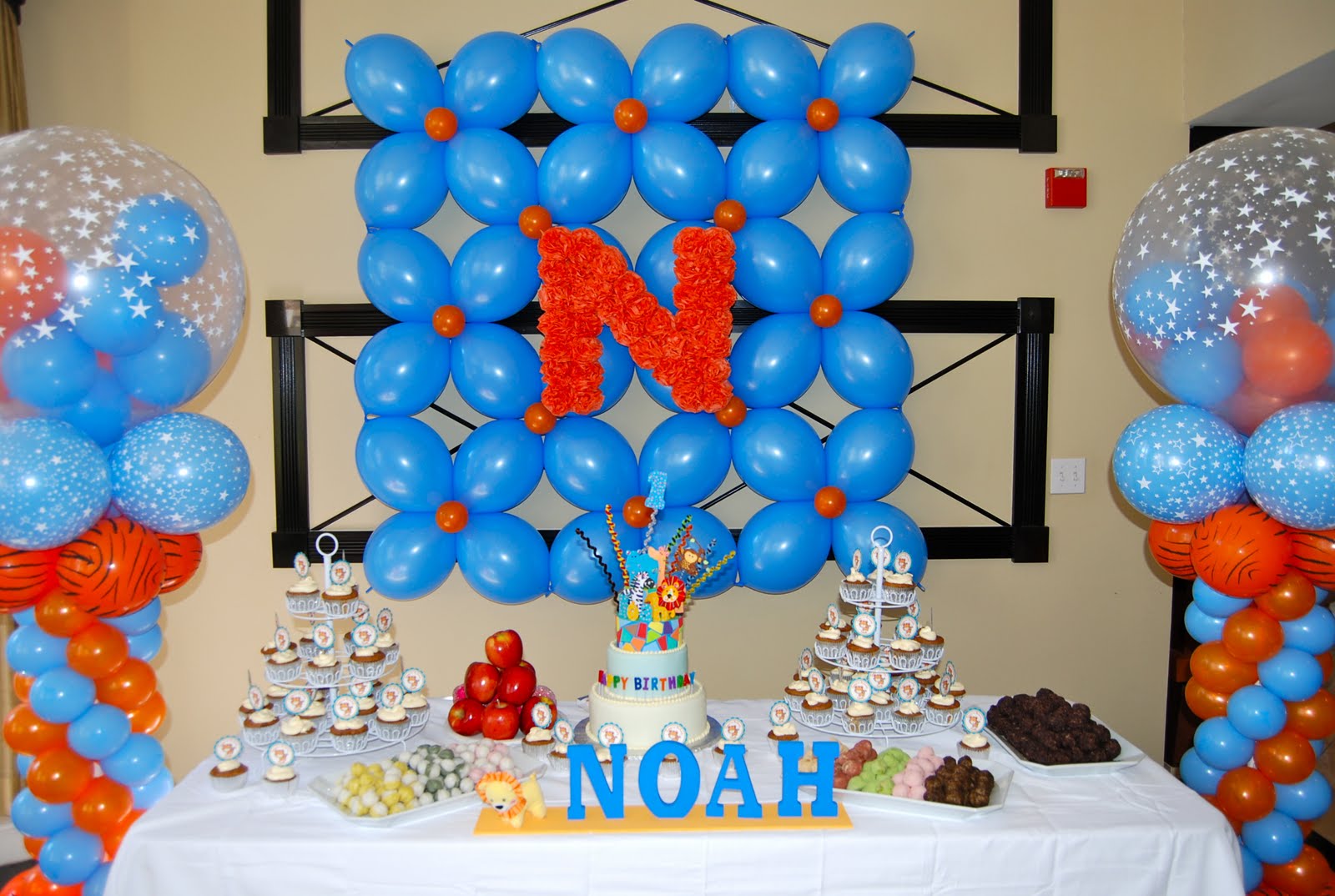 Noah s Safari Themed 1st Birthday  Party  Balloon  Decor  