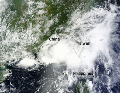 Tormenta Tropical Cimaron (Isang) tocó tierra sobre Shantou y Xiamen en la provincia china suroriental de Fujian. 
