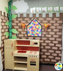 How to Set Up a Fairytale Castle Dramatic Play Center | Apples to Applique