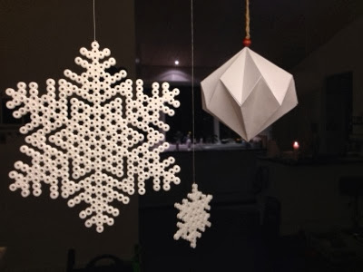 hama perler beads snow flakes