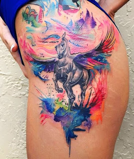 Tatuaje de caballo alado