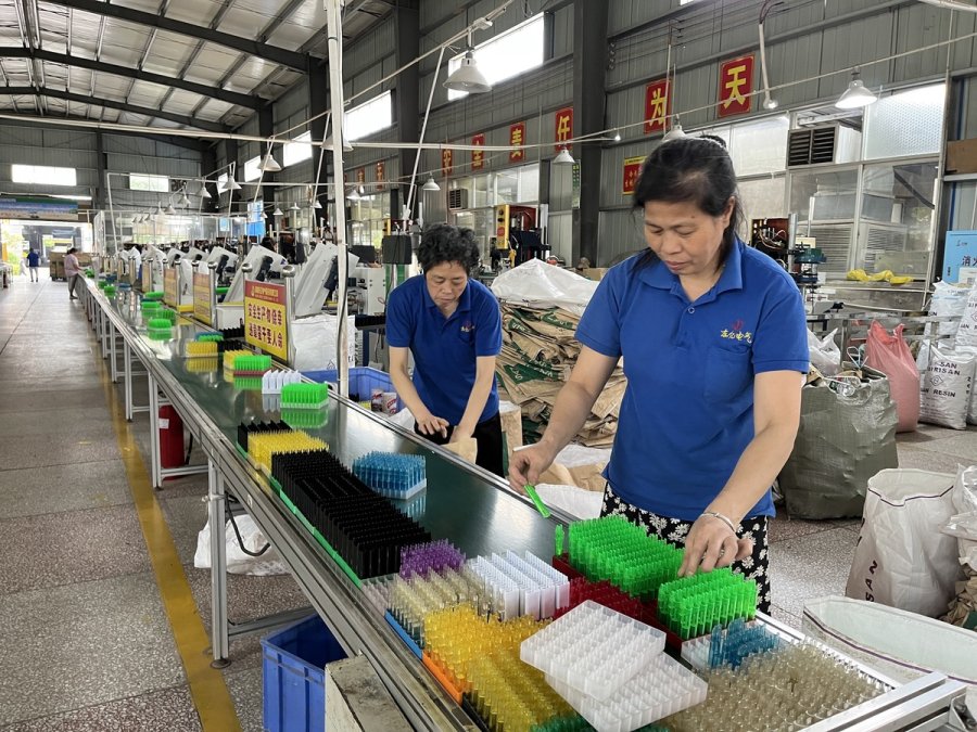 Một vật dụng giá chỉ vài nghìn đồng từ Trung Quốc chiếm lĩnh thị <a href=