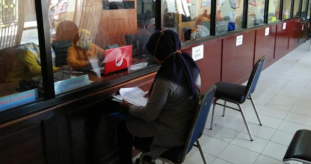 Disdukcapil Sinjai Sarankan Warga Gunakan 'Pencet WA' Urus Dokumen