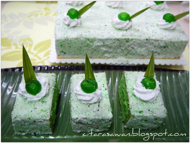 Kek Lapis Kastard Pandan / Pandan Custard Layer Cake 