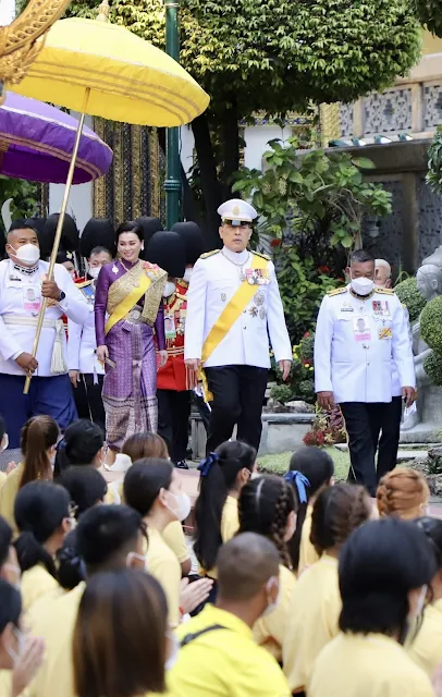 Royal World Thailand - รอยัล เวิลด์ ประเทศไทย ได้เพิ่มรูปภาพใหม่ 10 ภาพลงในอัลบั้ม: THAILAND -​ ไทย 4/06/2024 .  ·  พระบาทสมเด็จพระวชิรเกล้าเจ้าอยู่หัว และสมเด็จพระนางเจ้าสุทิดาฯ พระบรมราชินี เสด็จพระราชดำเนินไปในการพระราชพิธีเฉลิมพระชนมพรรษา สมเด็จพระบรมราชินี วันที่ 3 มิถุนายน 2567
