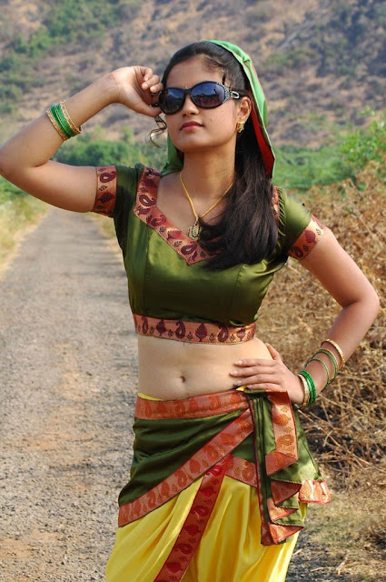 Madhulika telugu actress hot navel pics