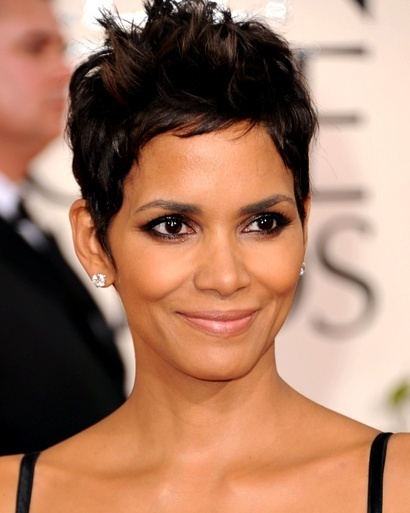 Halle Berry Biography