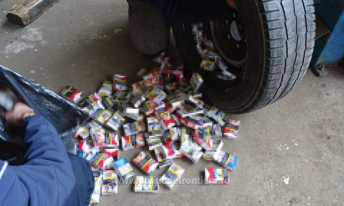 Peste 11.000 de țigarete ascunse și nedeclarate, descoperite de polițiștii de frontieră în P.T.F Calafat