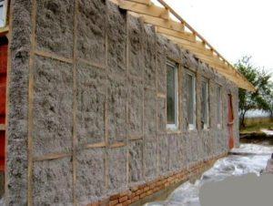 the thermal insulation of a stone wall